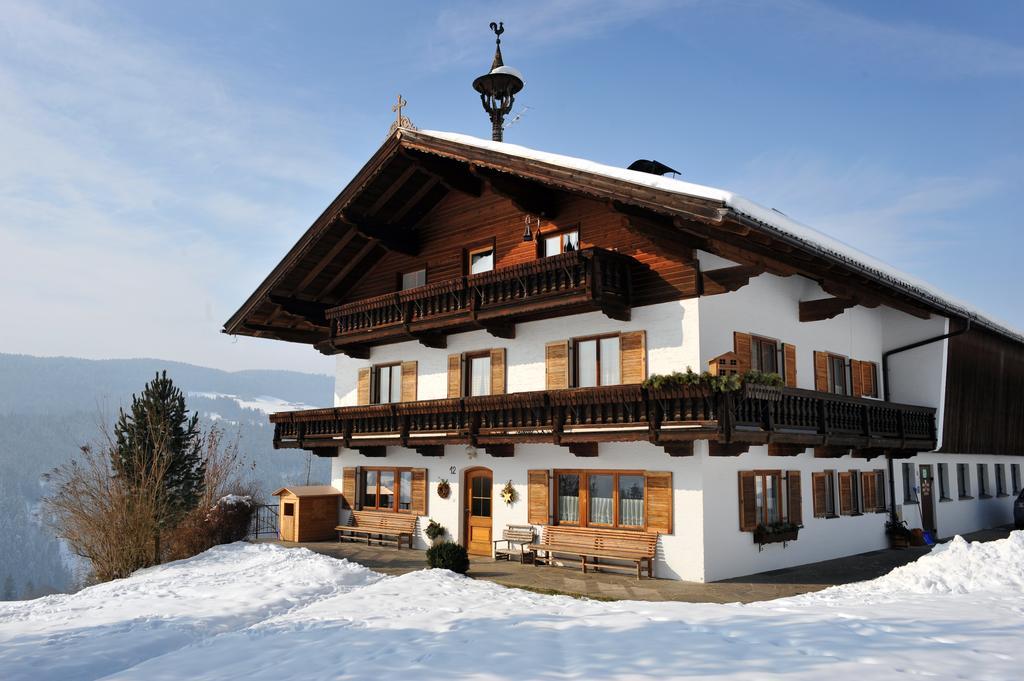 Gugghof Apartment Hopfgarten im Brixental Ruang foto